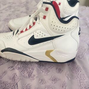 Nike Air Flight Lite Mid Olympic.